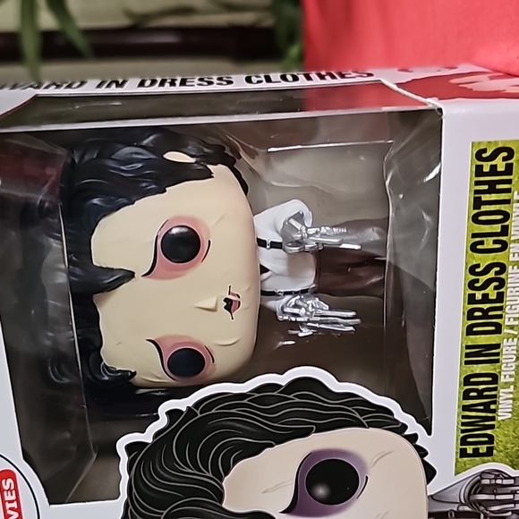 NIB FUNKO POP EDWARD SCISSORHANDS #980 - Picture 2 of 12